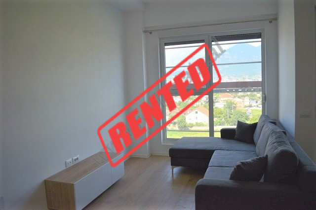 &nbsp;

Apartament 1+1 me qira tek Kompleksi Marga 2, prane Bulevardit te Ri ne Tirane.
Poziciono